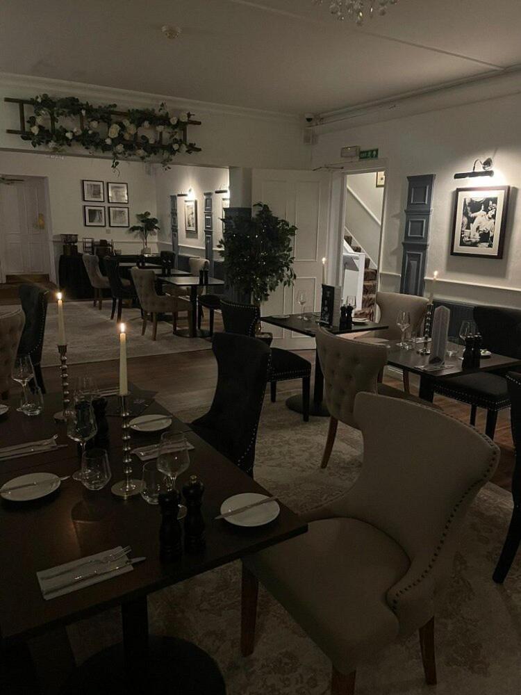 Clarence Court Hotel Cheltenham Exteriör bild